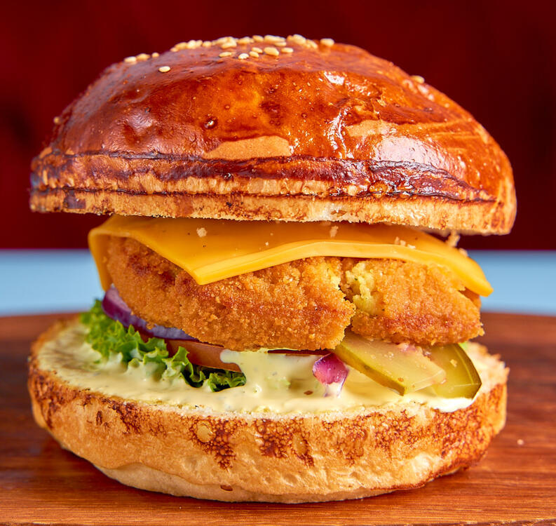 Plant Chicken Burger 🥦